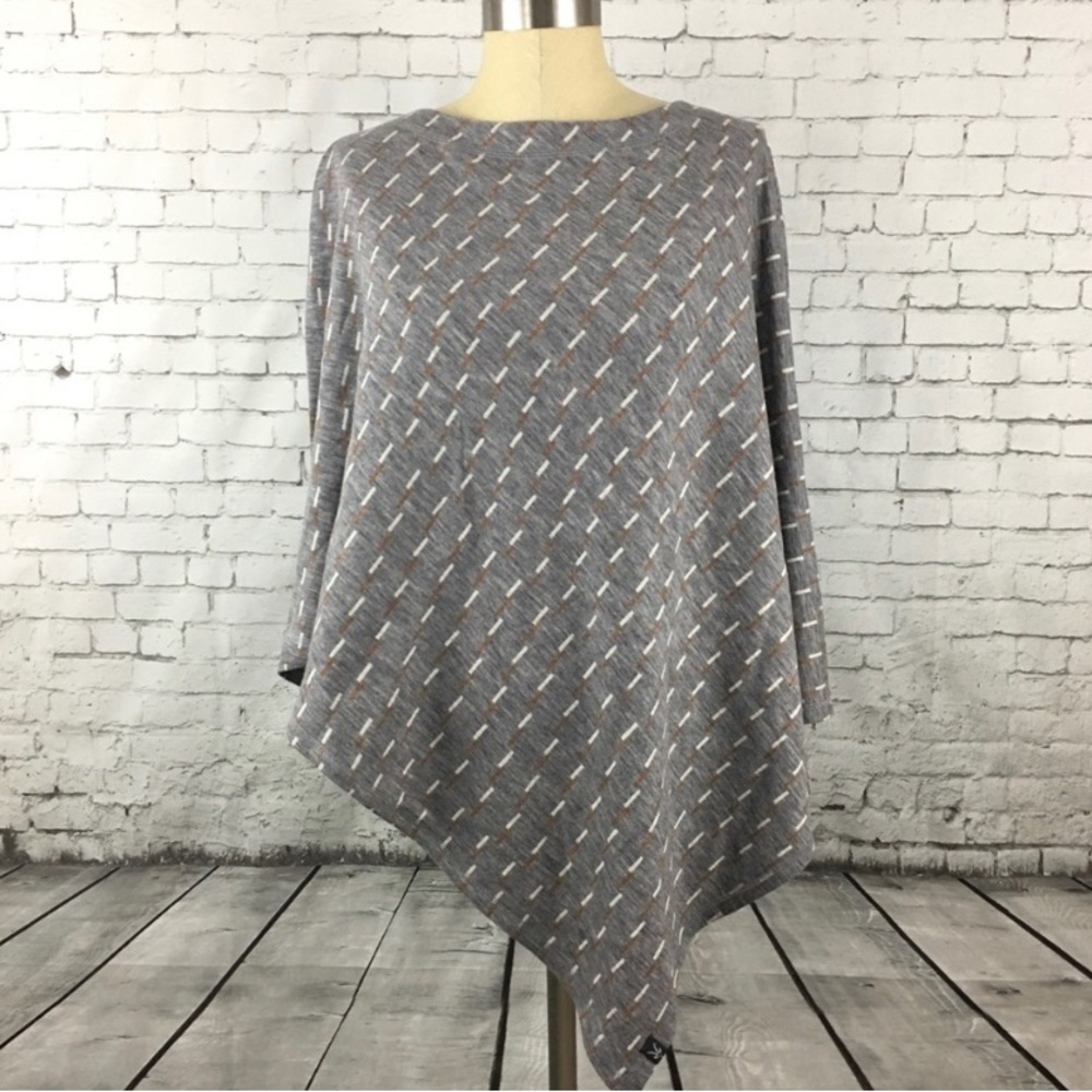 Ibex gray poncho merino wool juliet print